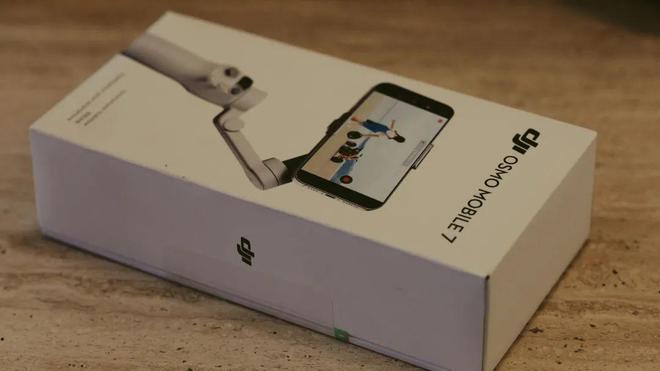 blie 7 Pro稳定器首发初体验！九游会J9549元！大疆OSMO Mo(图2)