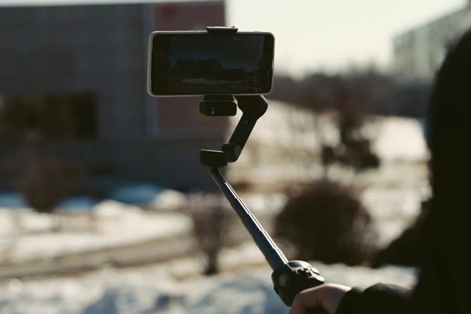 blie 7 Pro稳定器首发初体验！九游会J9549元！大疆OSMO Mo(图5)