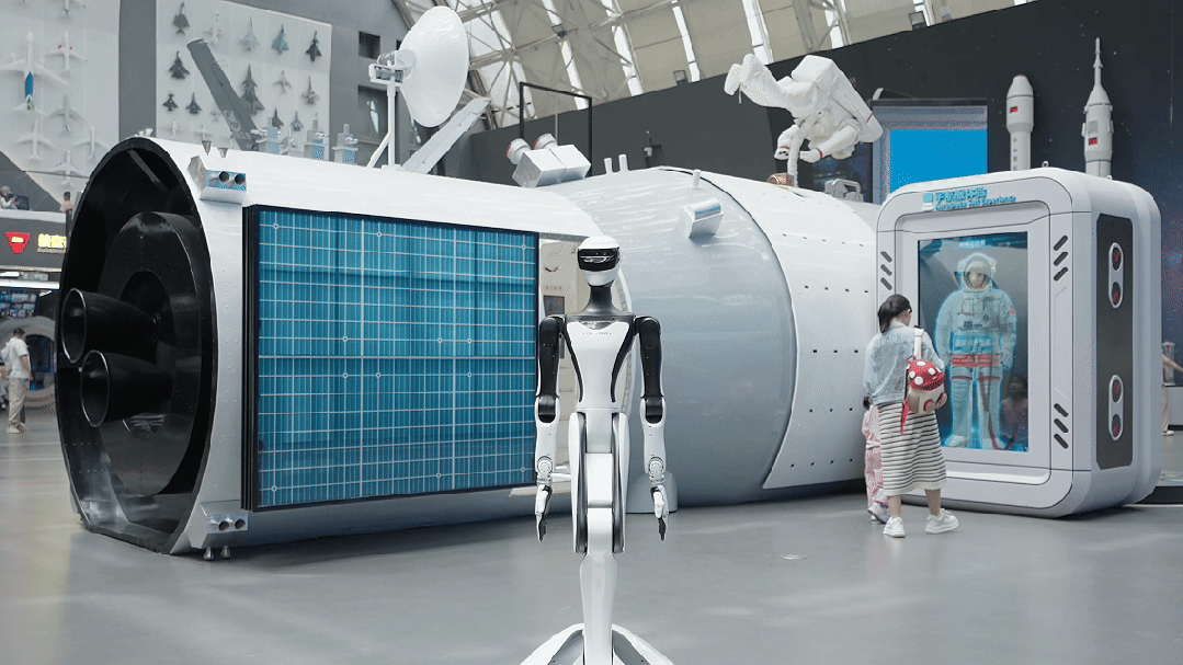 在成都网红景点当“旅游搭子”！j9九游会登录星动纪元星动Q5(图7)